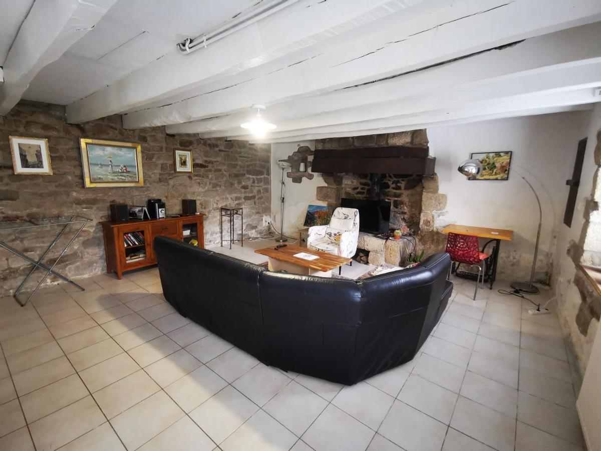 Jolie Longere Dans Un Hameau De Bubry